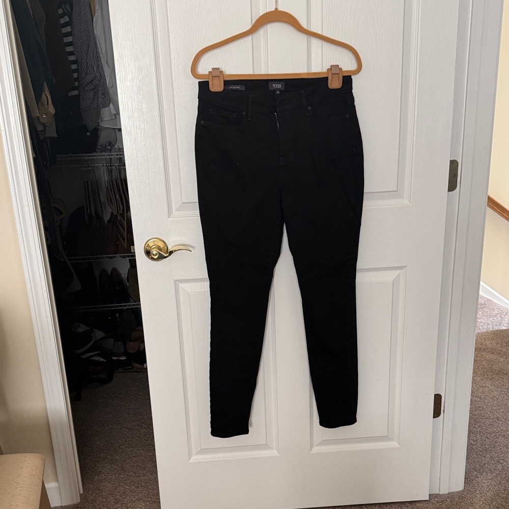 Women's Black Skinny Jeans